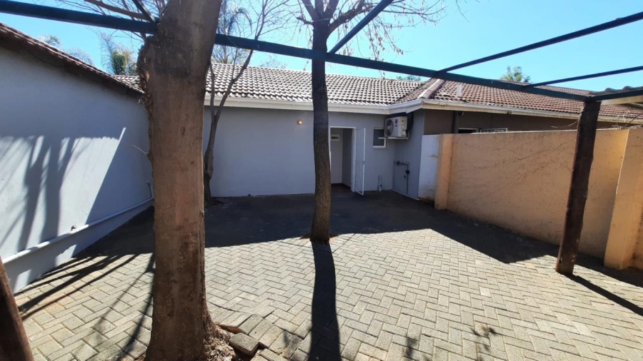 To Let commercial Property for Rent in Langenhovenpark Free State